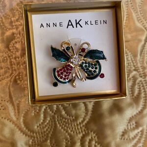 Anne Klein Gold Tone Red & Green Rhinestone  Bells & Holly Brooch Pin